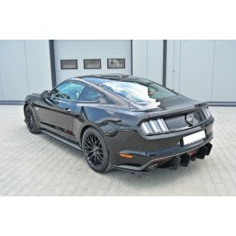 Накладки сплиттеры на пороги на Ford Mustang VI GT