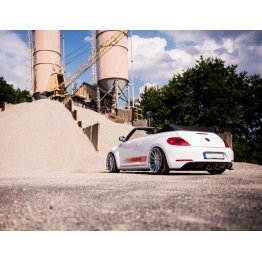 Накладка сплиттер центральная на задний бампер на Volkswagen Beetle