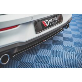 Накладка сплиттер центральная на задний бампер на VW Golf VIII GTI