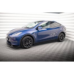 Накладки сплиттеры на пороги на Tesla Model Y