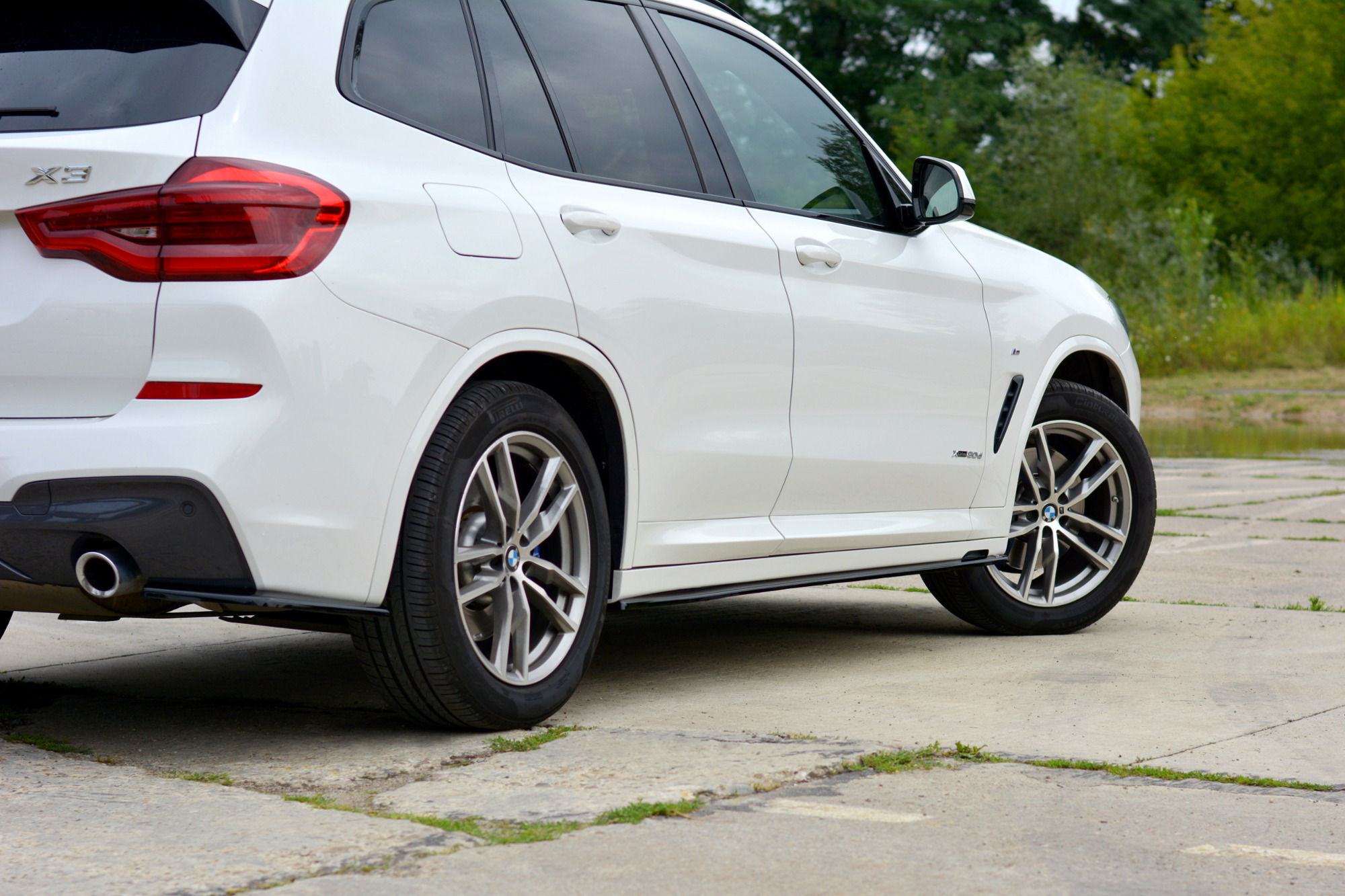 X1 g. BMW x3 g01. Пороги для BMW x3 g01. Пороги BMW x4 g01. X3 g01 m пакет.